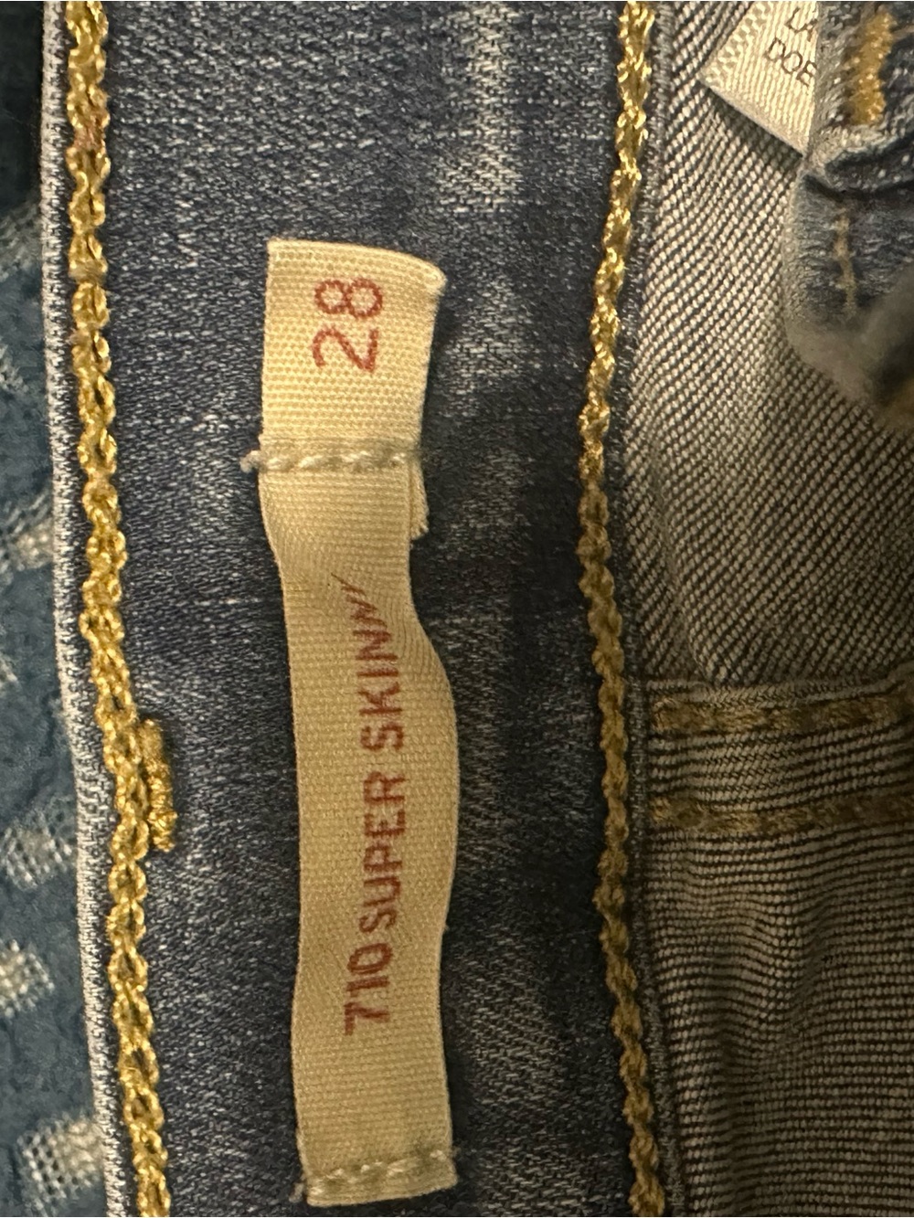 Levi’s woman’s jeans - Picture 2 of 2